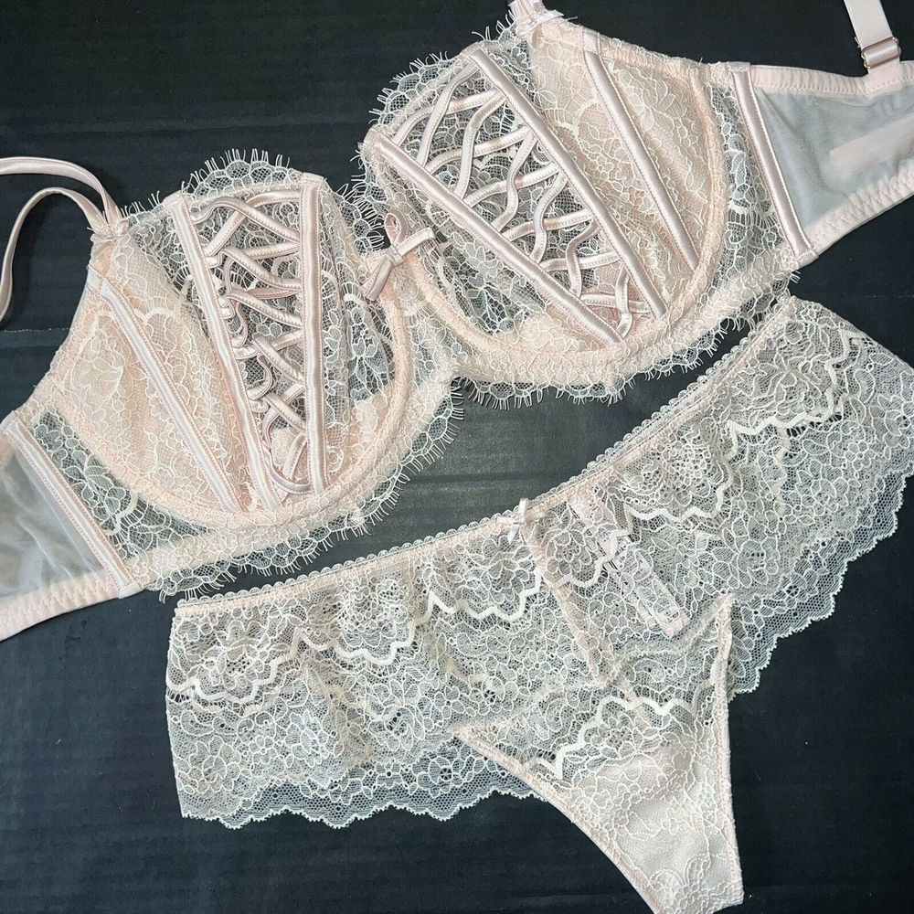Victoria's Secret unlined 34DD,34DDD BRA SET M thong PINK lace up DREAM ANGELS